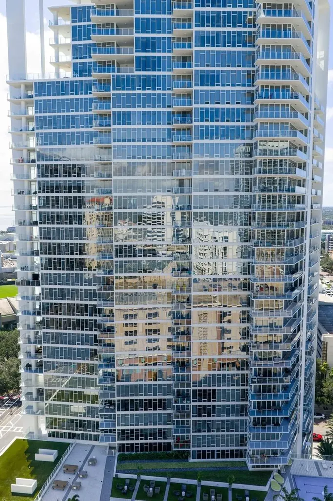 175 1st Street S St Petersburg FL 33701