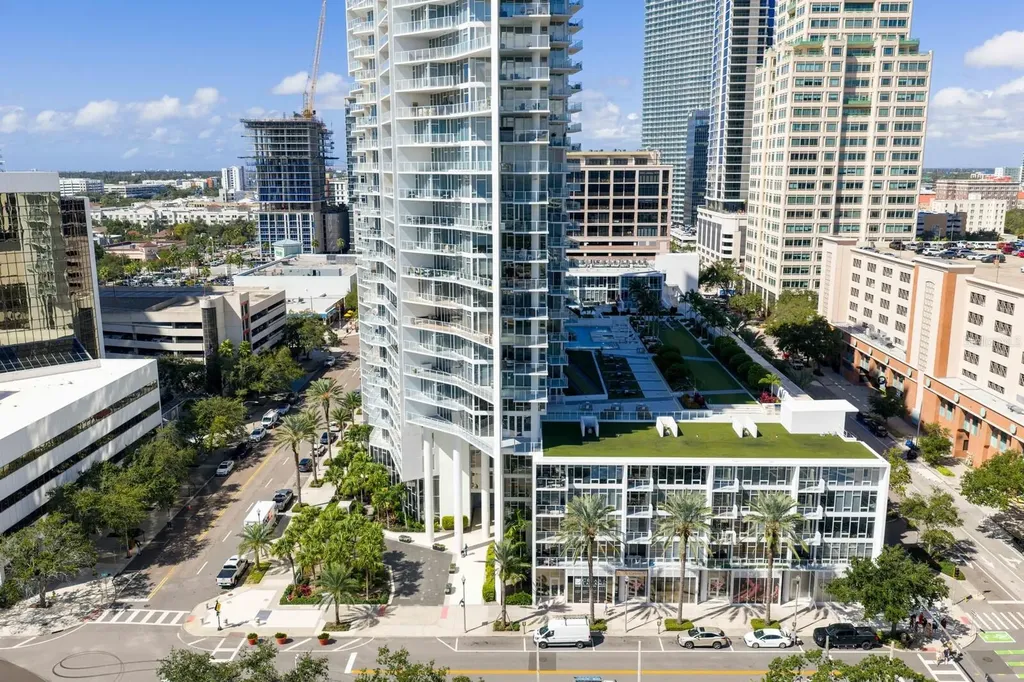 175 1st Street S St Petersburg FL 33701