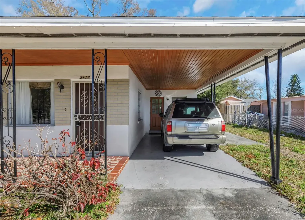 3117 W Leroy Street Tampa FL 33607