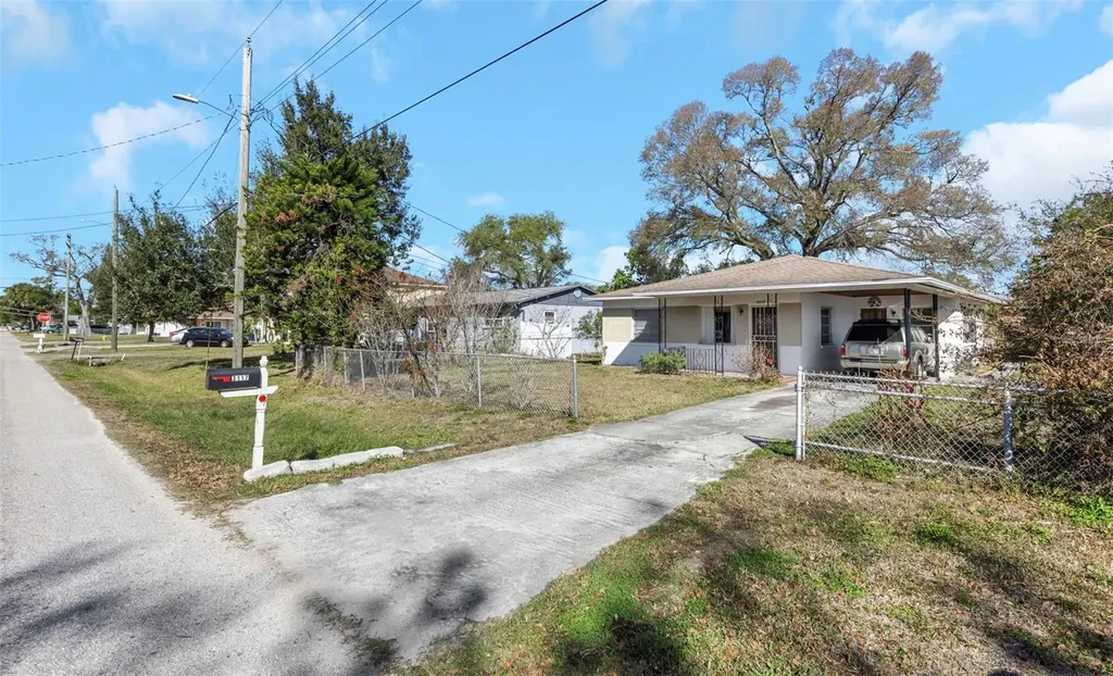 3117 W Leroy Street Tampa FL 33607