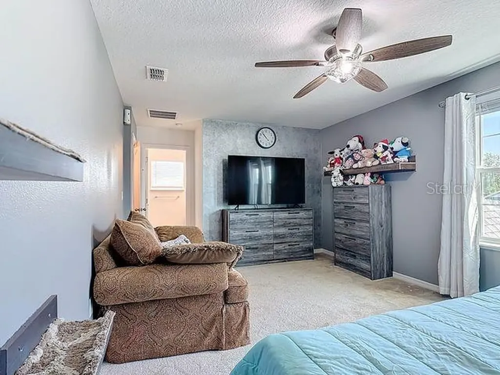2244 Canyon Breeze Avenue Kissimmee FL 34746