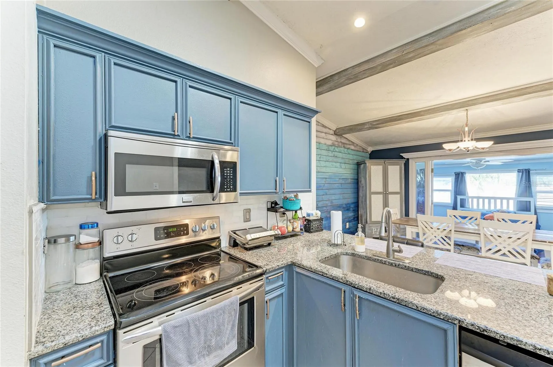 3810 39th Ave W Bradenton FL 34205
