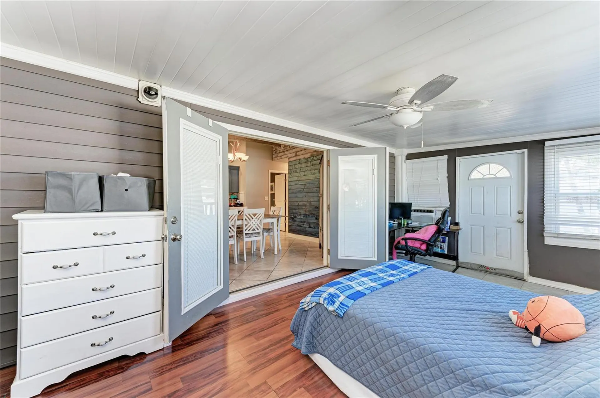 3810 39th Ave W Bradenton FL 34205