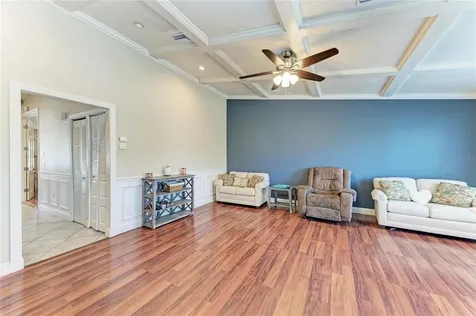 3810 39th Ave W Bradenton FL 34205