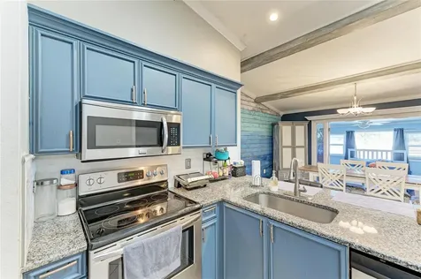 3810 39th Ave W Bradenton FL 34205