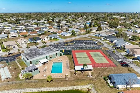 3810 39th Ave W Bradenton FL 34205