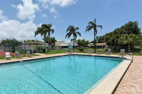 3810 39th Ave W Bradenton FL 34205