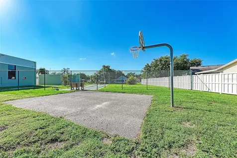 3810 39th Ave W Bradenton FL 34205