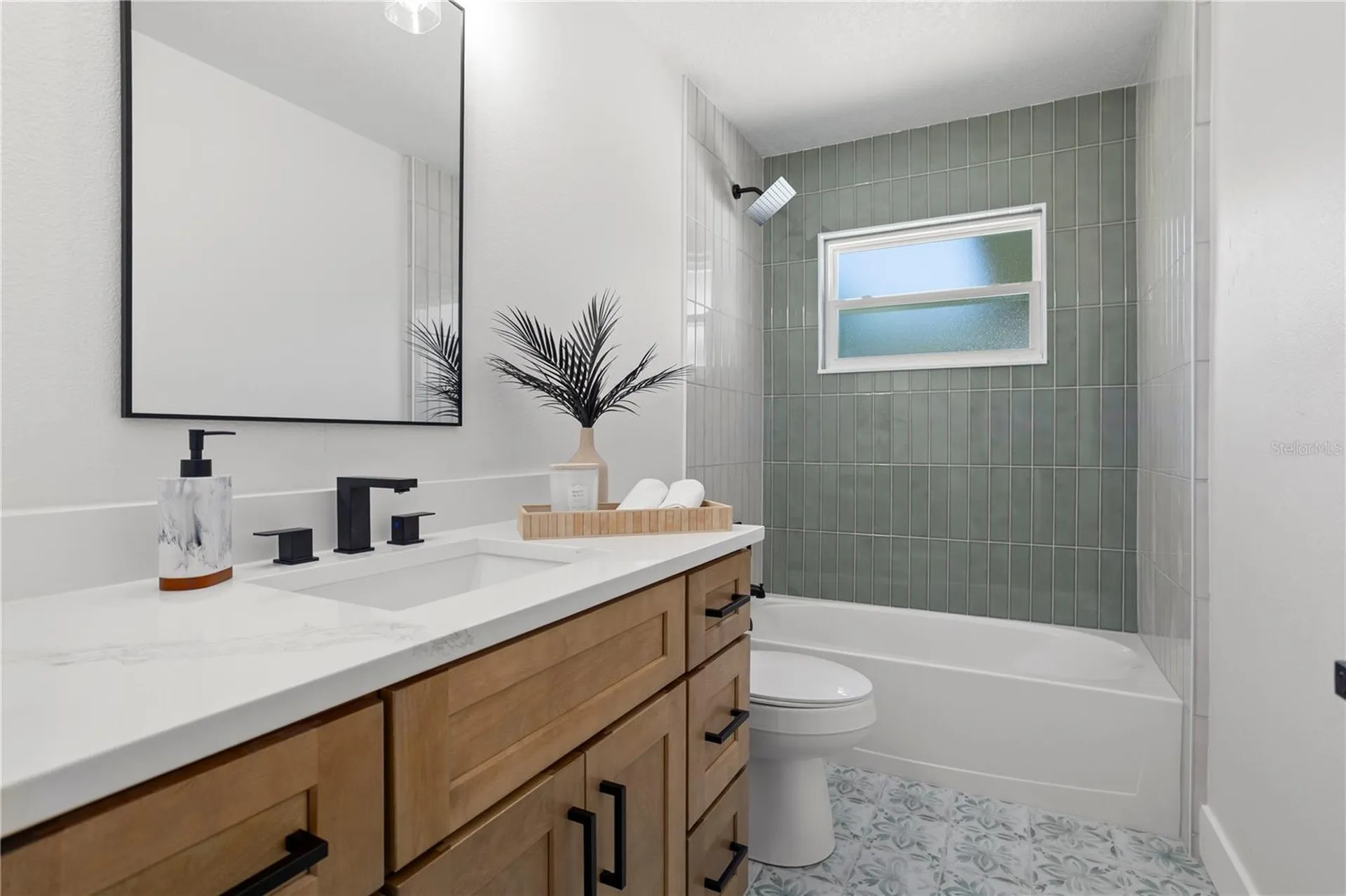 1628 Larkin Avenue Orlando FL 32812