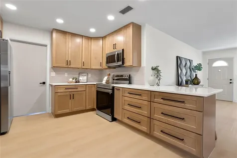1628 Larkin Avenue Orlando FL 32812