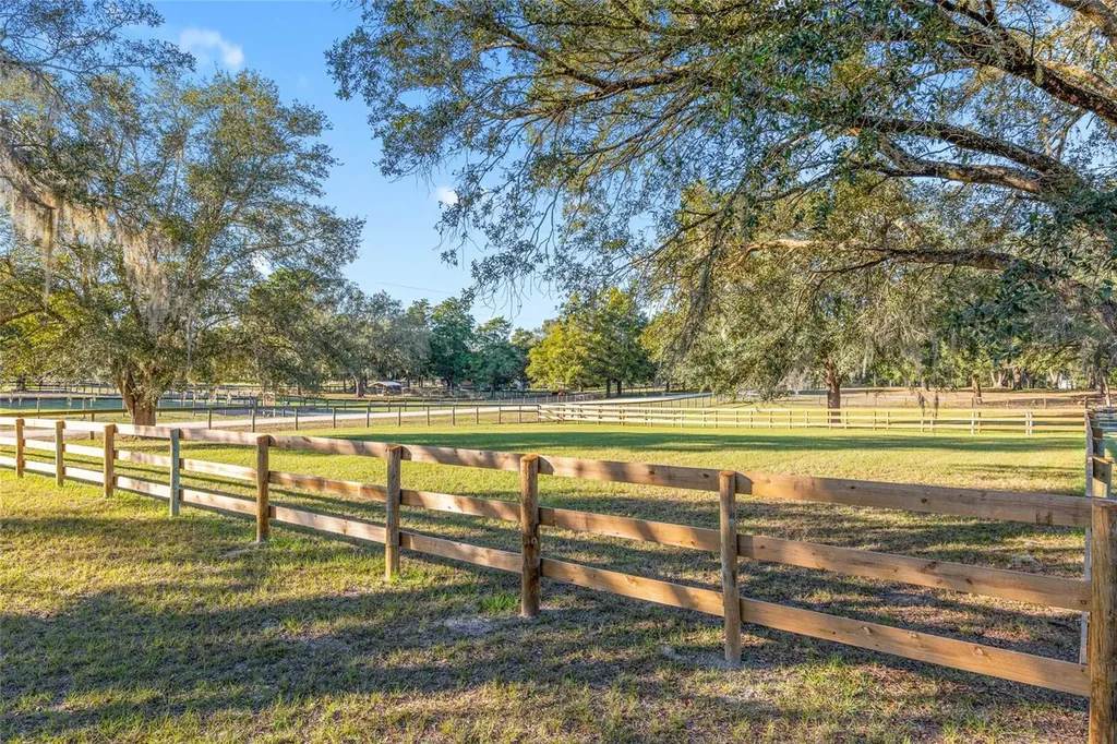 3291 SE 188th Terrace Morriston FL 32668