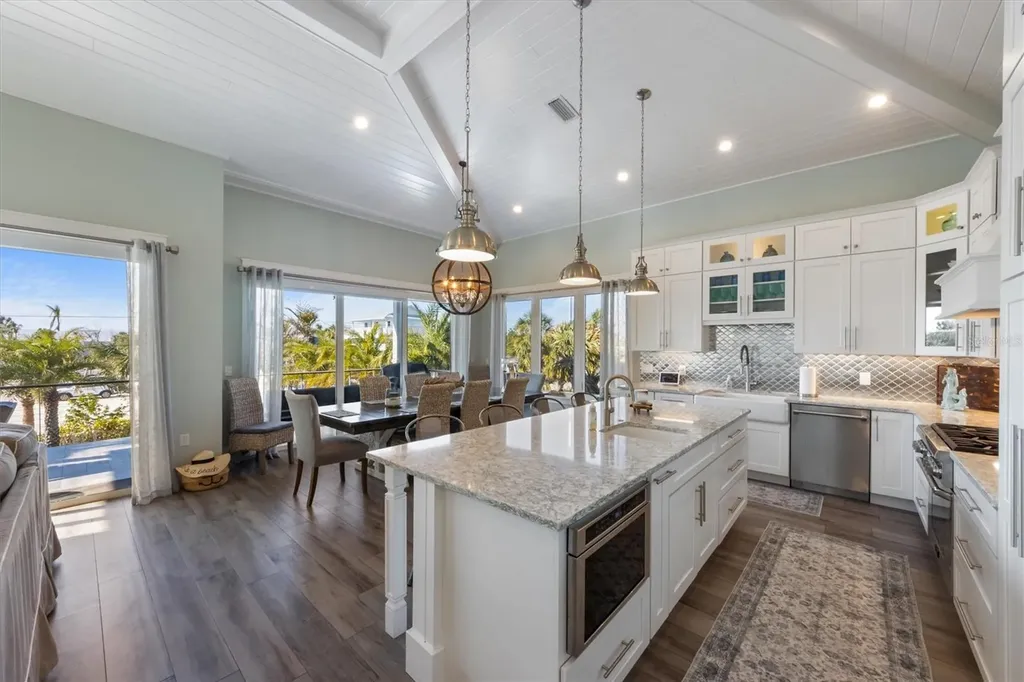 108 Magnolia Avenue Anna Maria FL 34216