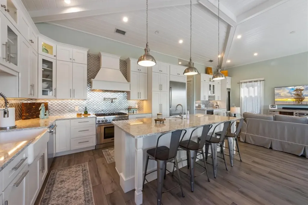 108 Magnolia Avenue Anna Maria FL 34216
