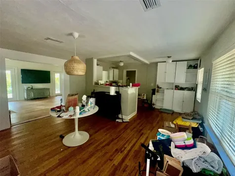 900 46th Avenue N St Petersburg FL 33703