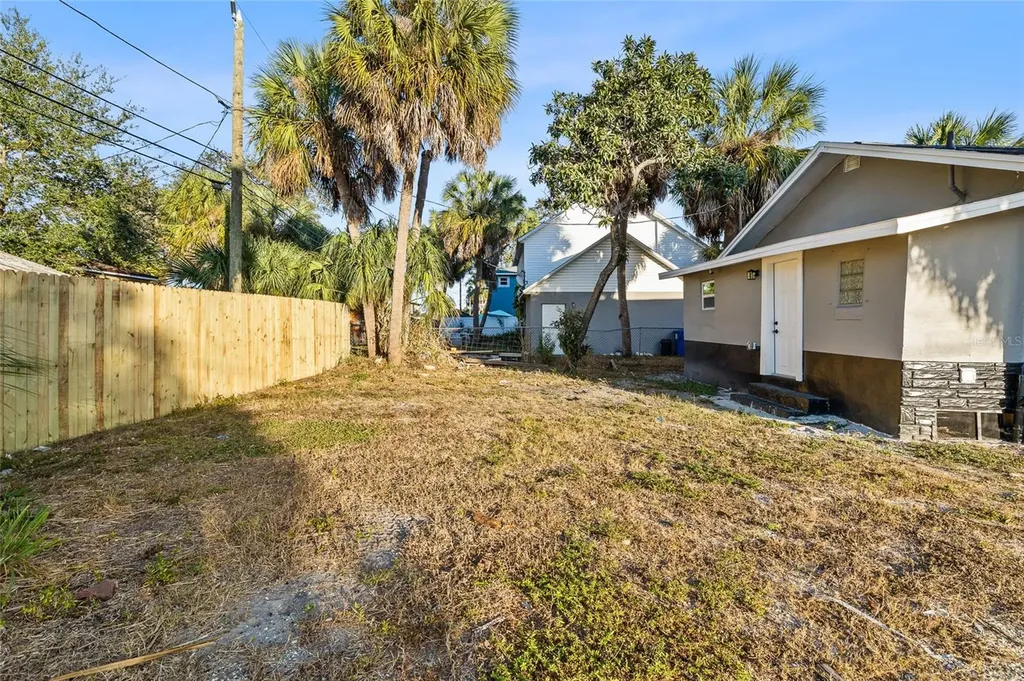 2547 10th Avenue S St Petersburg FL 33712