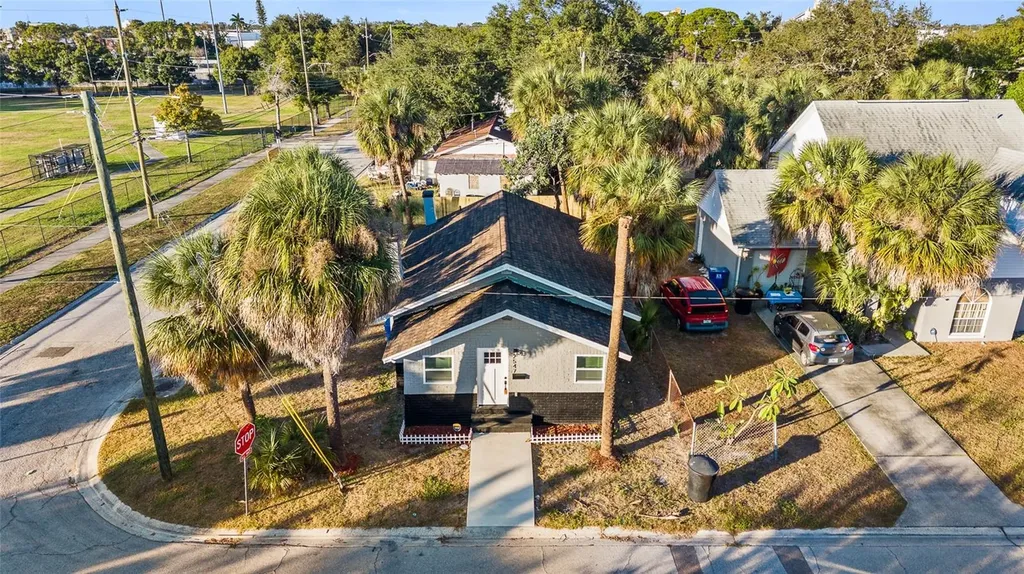 2547 10th Avenue S St Petersburg FL 33712