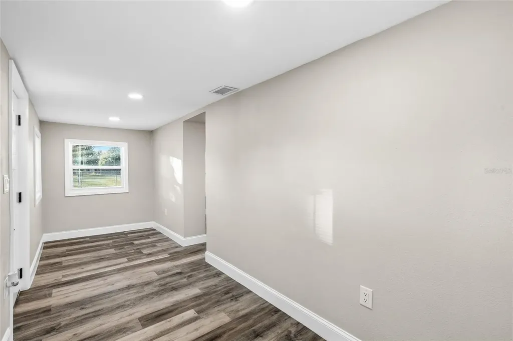 2547 10th Avenue S St Petersburg FL 33712