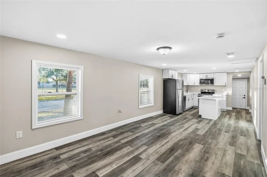 2547 10th Avenue S St Petersburg FL 33712