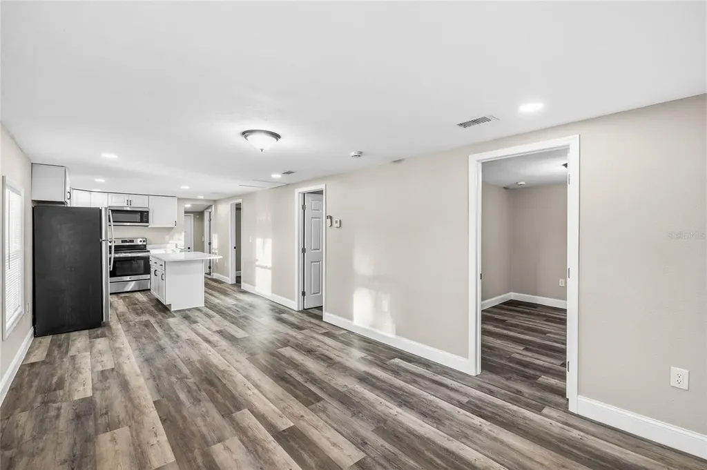 2547 10th Avenue S St Petersburg FL 33712