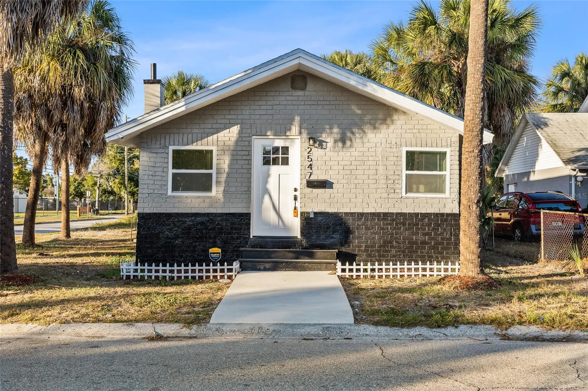 2547 10th Avenue S St Petersburg FL 33712