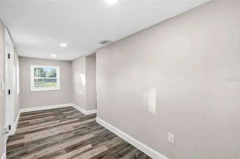 2547 10th Avenue S St Petersburg FL 33712
