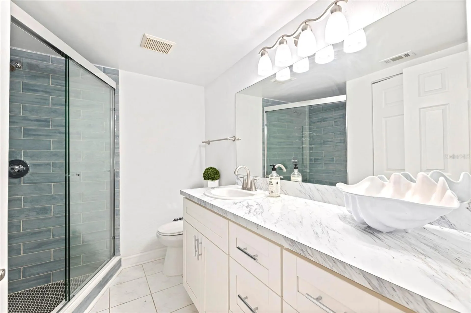 4480 Overlook Drive NE St Petersburg FL 33703