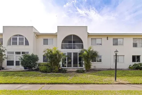 4480 Overlook Drive NE St Petersburg FL 33703