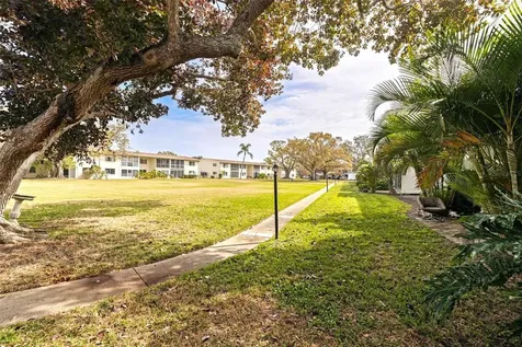 4480 Overlook Drive NE St Petersburg FL 33703