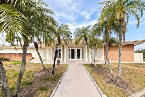 4480 Overlook Drive NE St Petersburg FL 33703