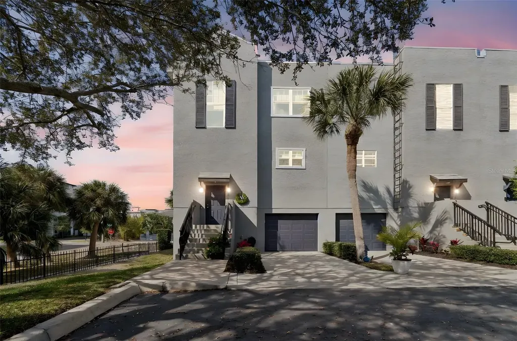 5321 Escena Court Tampa FL 33611