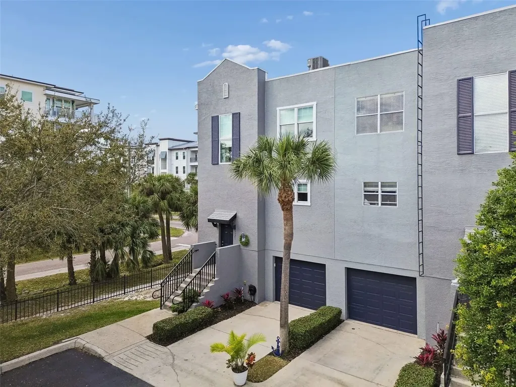 5321 Escena Court Tampa FL 33611