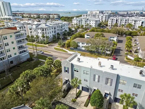 5321 Escena Court Tampa FL 33611