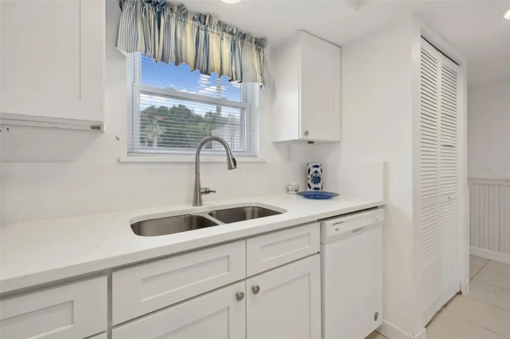 125 River Bend Place Welaka FL 32193