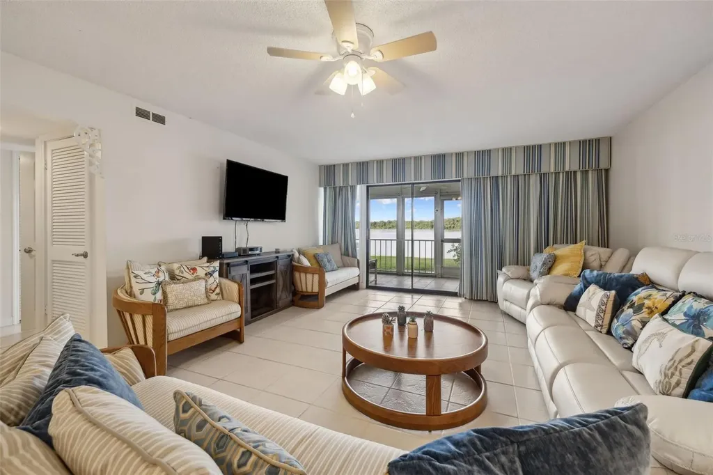 125 River Bend Place Welaka FL 32193