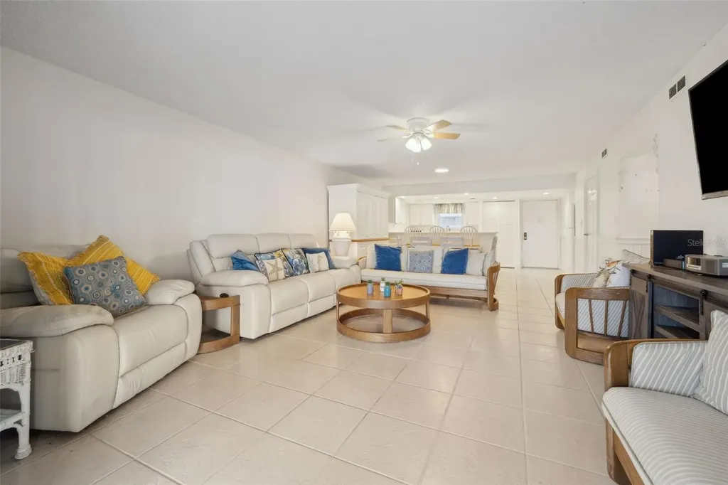 125 River Bend Place Welaka FL 32193