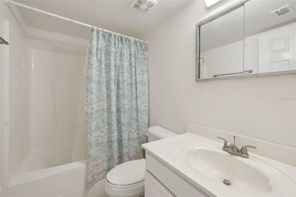 125 River Bend Place Welaka FL 32193