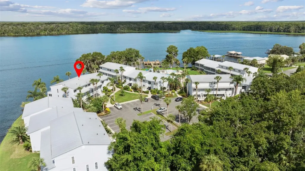 125 River Bend Place Welaka FL 32193