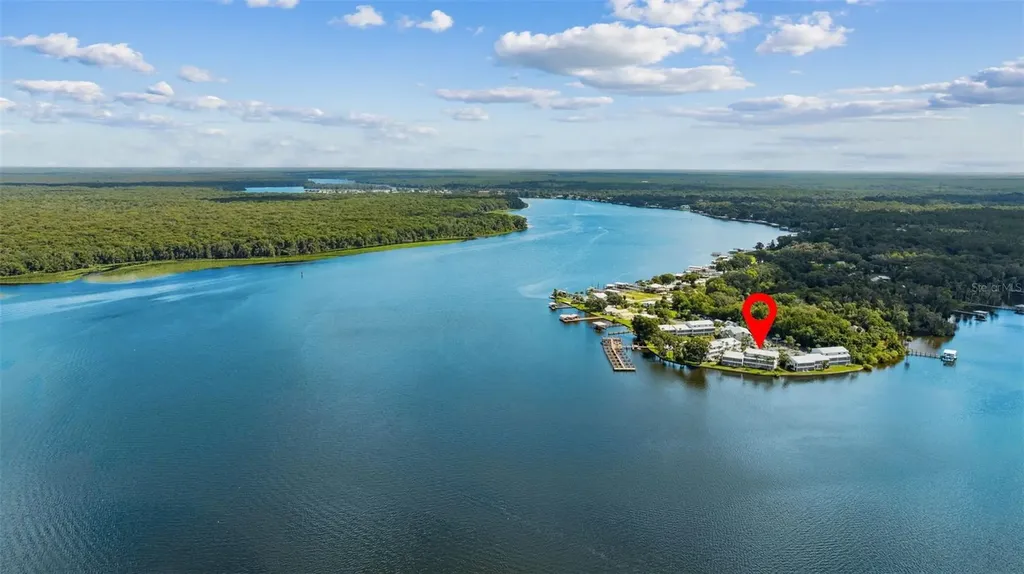 125 River Bend Place Welaka FL 32193