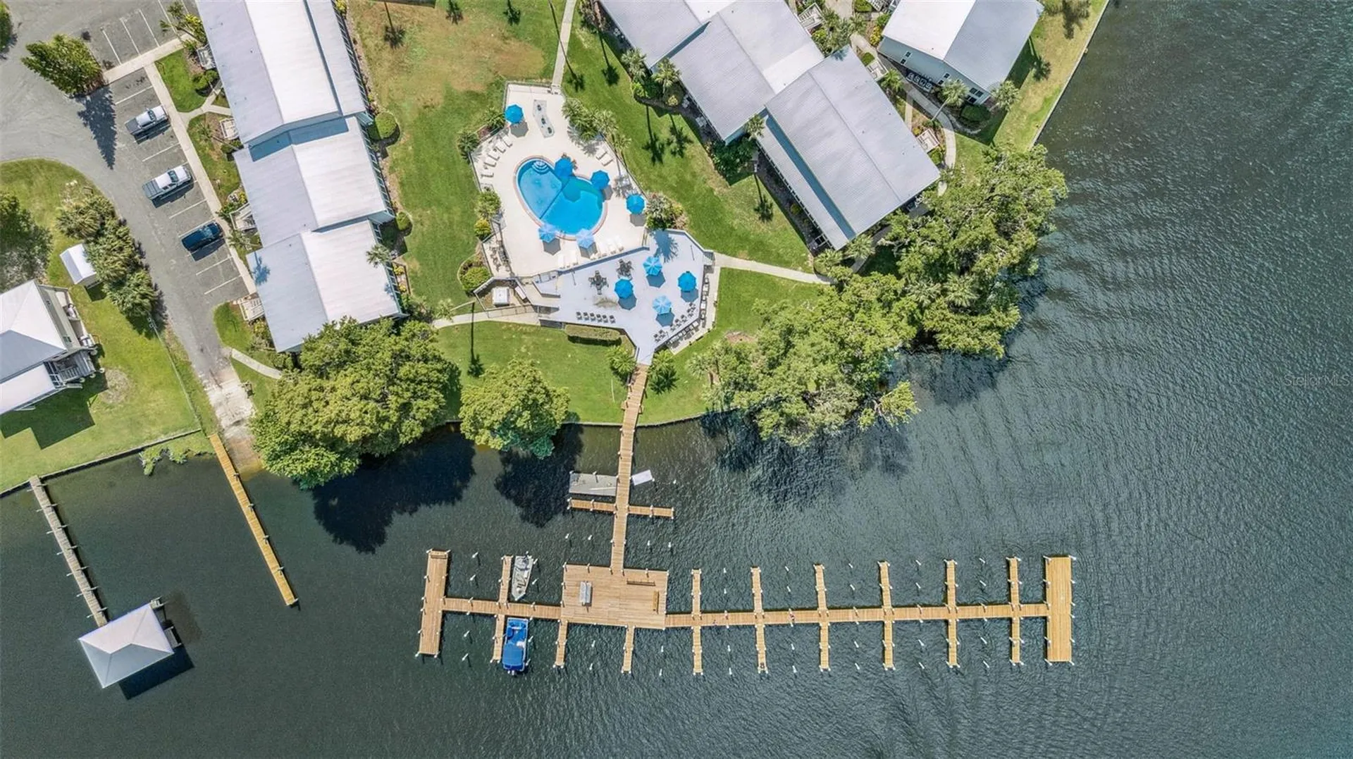 125 River Bend Place Welaka FL 32193