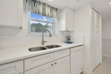 125 River Bend Place Welaka FL 32193