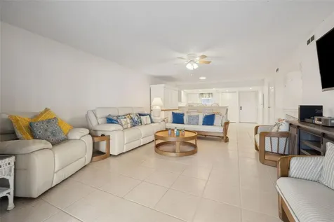 125 River Bend Place Welaka FL 32193