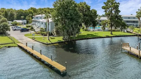 125 River Bend Place Welaka FL 32193