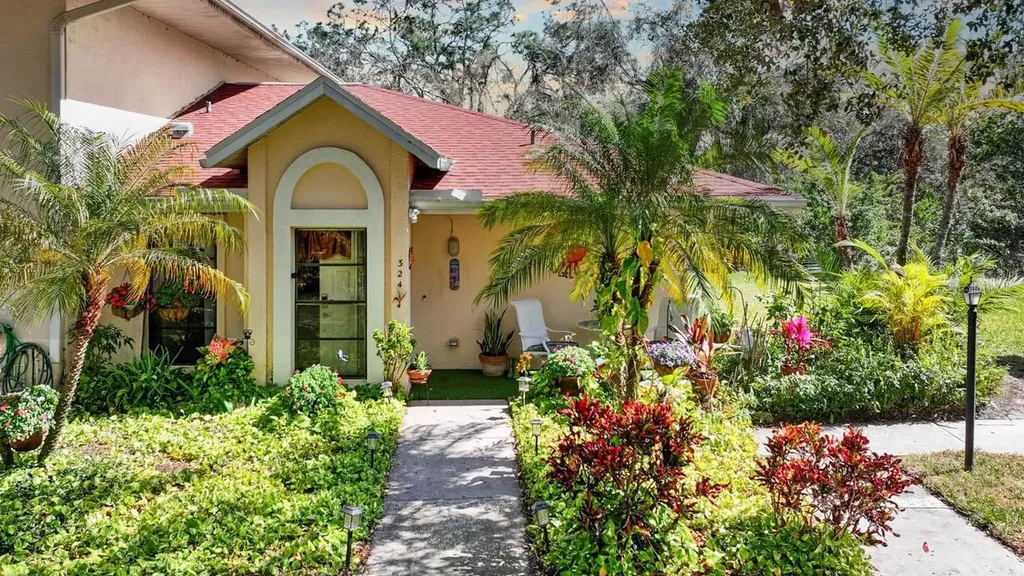 324 Knottwood Court Sun City Center FL 33573