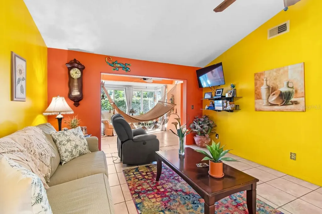 324 Knottwood Court Sun City Center FL 33573