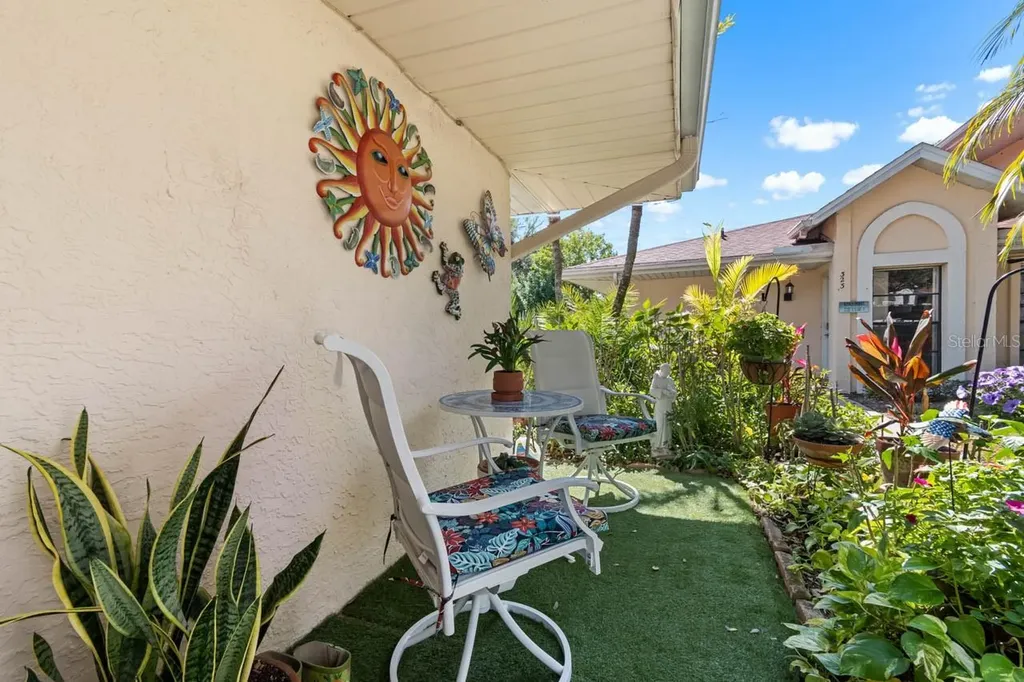 324 Knottwood Court Sun City Center FL 33573