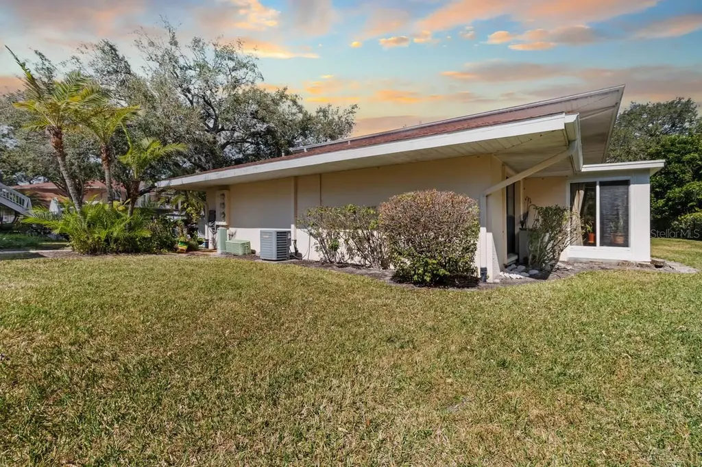 324 Knottwood Court Sun City Center FL 33573