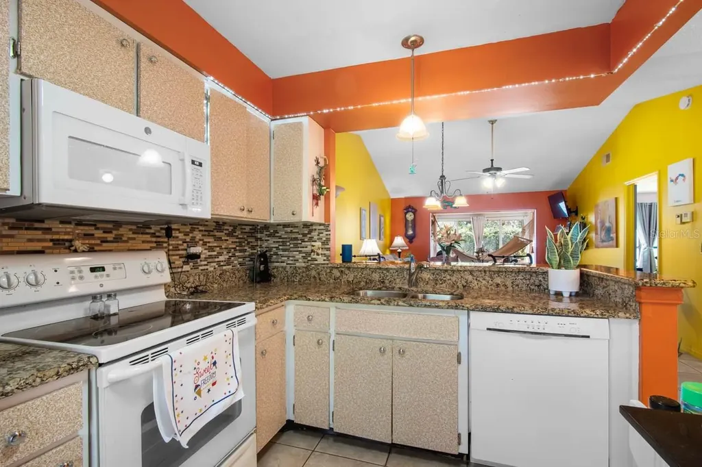 324 Knottwood Court Sun City Center FL 33573
