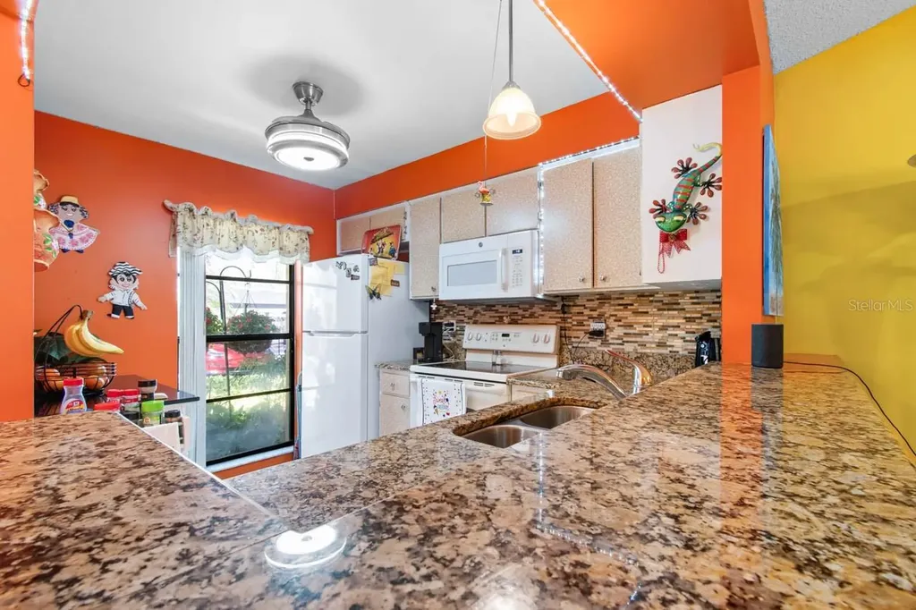 324 Knottwood Court Sun City Center FL 33573