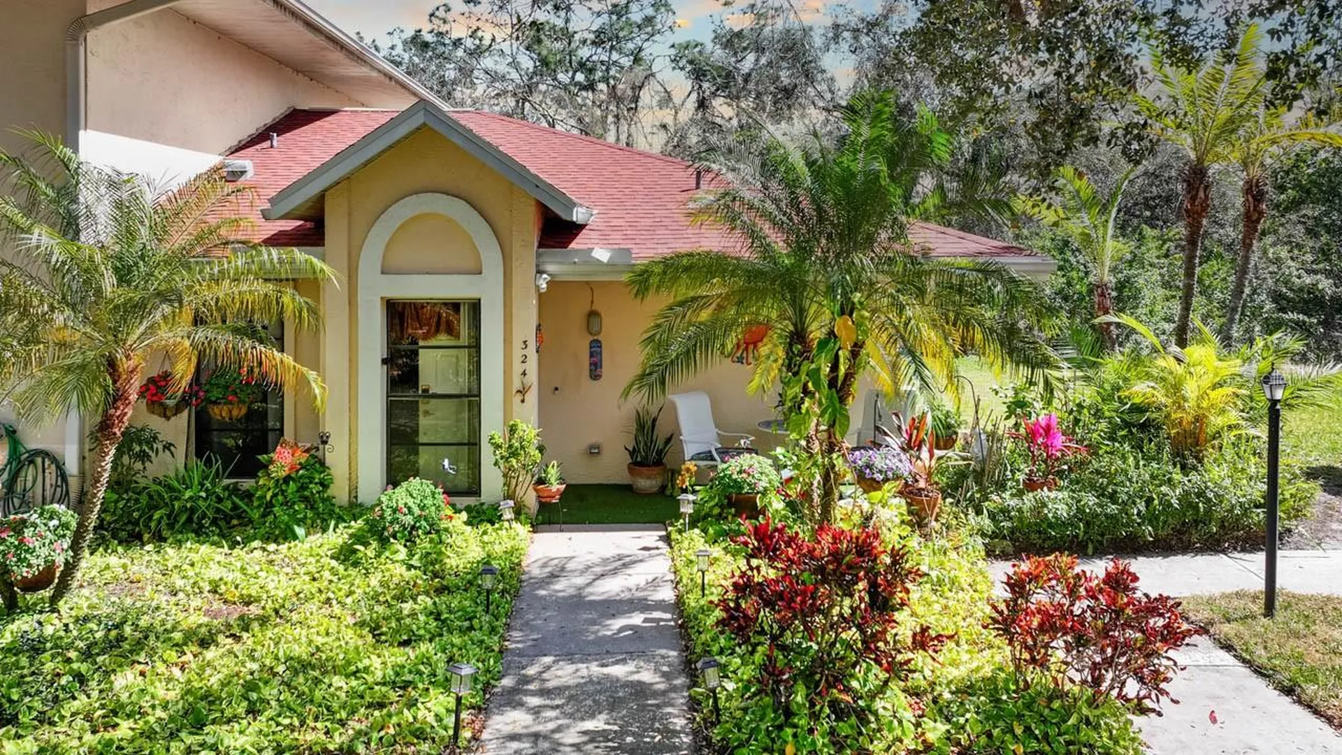 324 Knottwood Court Sun City Center FL 33573