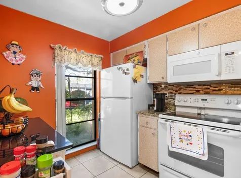 324 Knottwood Court Sun City Center FL 33573